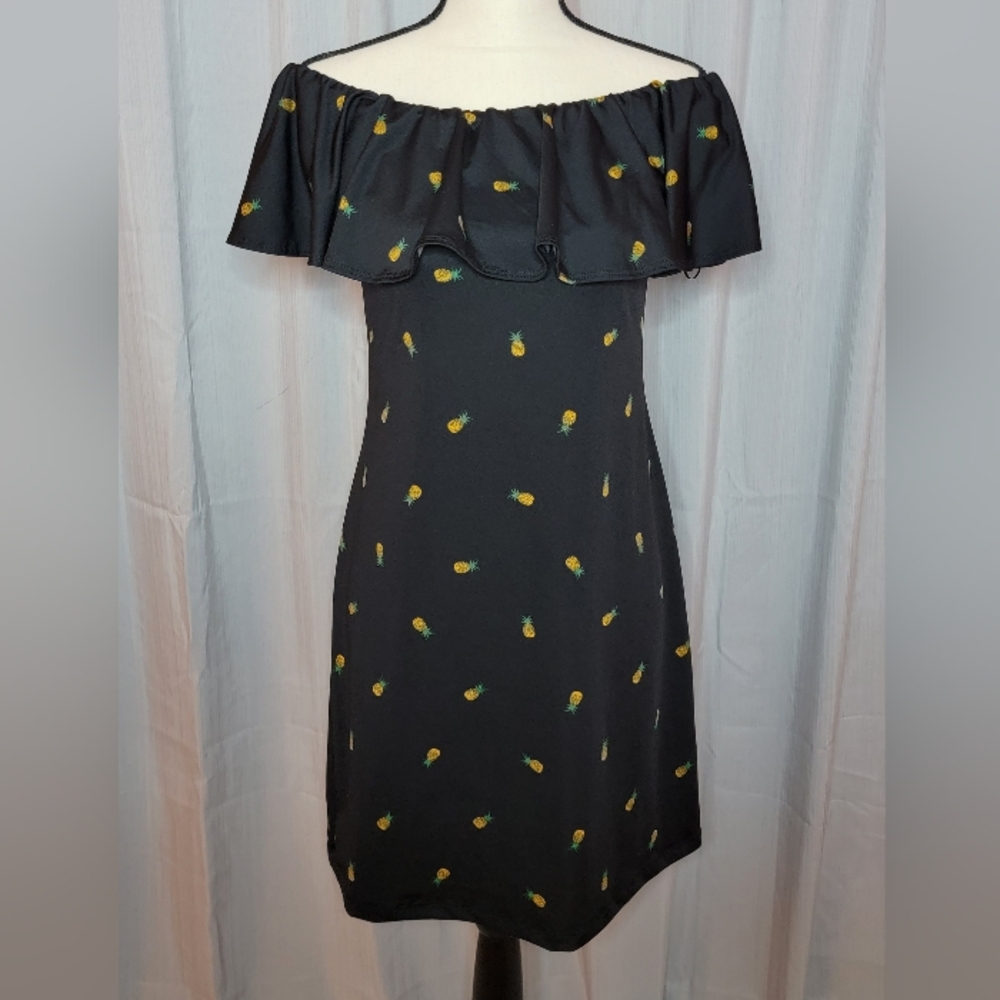 Verse Mandy off the shoulder pineapple dress Size small